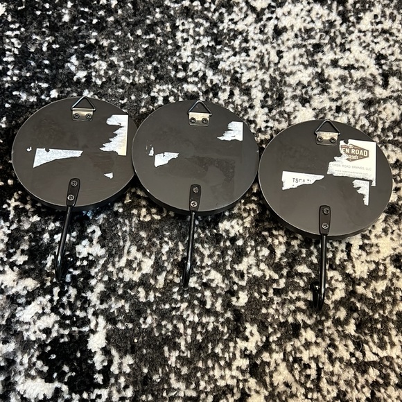 Baseball wall hooks - Picture 3 of 3